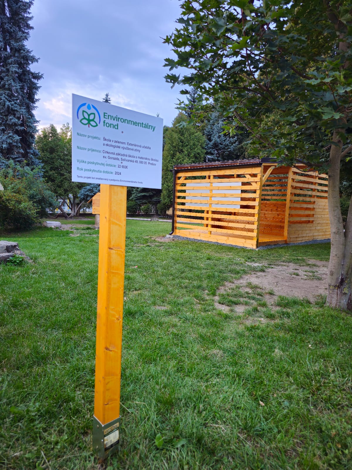Exteriérová učebňa realizovaná ako environmentálny projekt